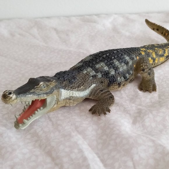 1995 Deinosuchus  (Dinosaur Alligator) Figure Carnegie Collection by Safari Ltd - Picture 1 of 15